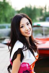 高清组图：金丰甜美写真曝光 清纯笑脸温暖人心