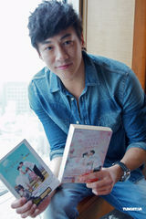 组图：何润东海外宣传《真心请按两次铃》