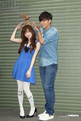 组图：罗志祥被封“大雕”很得意 与王心凌合拍MV