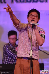 组图：NEWAY MUSIC LIVE RUBBER BAND音乐会举行