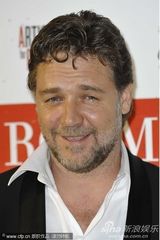 幻灯：拉塞尔-克劳拥娇妻做慈善 好莱坞明星皆现身