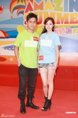 组图：无线暑期节目推介会 陈敏之美腿抢镜