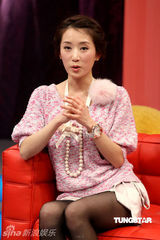 幻灯图：李念自曝与男友恩爱 李欣汝保剑锋录节目