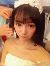 组图：武大女神微博走红 清新甜美运动风