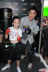 组图：张家辉《激战》秀肌肉  久违幽默感再现