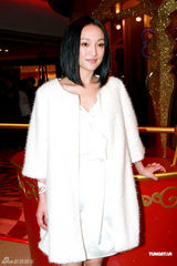 高清图：周迅化身月亮女神 求教诺贝尔奖得主高锟