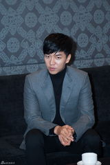 高清组图：李升基出道十年谈感受想见北京粉丝