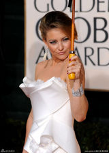 高清组图：凯特-哈德森几何图案礼服娇俏可人