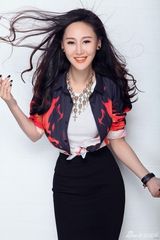 组图：杜十五迎新女郎艳丽写真妩媚迷人