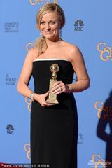 组图：艾米-波勒获喜剧类最佳系列剧女演员