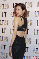 组图：梁朝伟张家辉碰头不聊金马奖