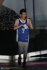 幻灯图：快男300强突围赛第4场 原创歌手遭集体淘汰