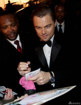 高清图：莱昂纳多与前女友复合 贴面耳语情话不断 