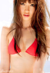 组图：AKB48小岛阳菜性感美乳照集合 深沟诱人