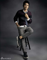 组图：郭晓冬复古时尚大片 气质型男演绎谍战英雄