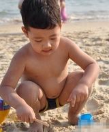 组图：郭涛爱子石头成长相册 小大人纯爷们儿