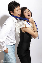 幻灯图：翁虹夫妻写真献礼男人节 语言解密男女关系