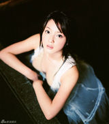 高清组图：日本女星佐佐木希写真湿身玩性感