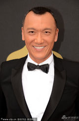 组图：86届奥斯卡红毯星光闪耀 高贵与奇葩并存