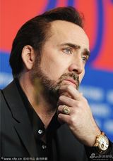 组图：《克鲁德一家》记者会 艾玛斯通靓丽迷人