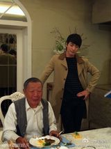 组图：午马微博生活照 老人乐观友善1月仍拍戏