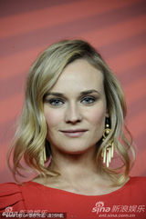 高清：《未知》发布会 黛安-克鲁格红裙娇艳受热捧