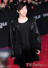 组图：朴信惠昌珉等助阵《特种部队2》VIP首映