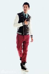 组图：立威廉新写真花样美男演绎另类优雅