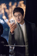 组图：郑宇高雅拉广告照曝光 浓情蜜意似情侣