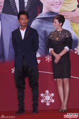 组图：《秘密花园》发布会钟汉良反串女人惹尖叫