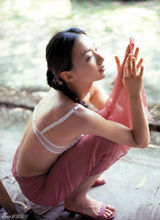 高清图：日本女星梅宫万纱子性感写真裸露美背