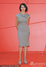 组图：《大师》记者会 玛莉亚与阿玛尼女掌门斗艳