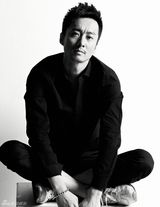 组图：雅痞小生吴超首推忧郁风情写真