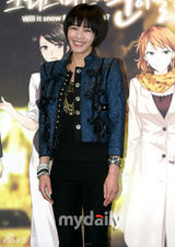 幻灯图集：韩艺瑟等出席新剧媒体见面会 温馨快乐 