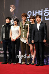 组图：KBS新剧《完美间谍》发布会 讲述谍战