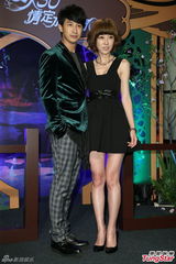 组图：唐禹哲对同性友人上下其手 对方直呼享受