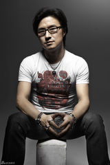 组图：汪峰温暖与纯真写真诠释生活态度