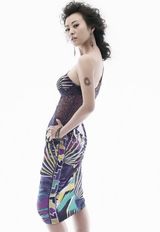 高清组图：郝蕾登杂志《精品》封面