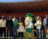 幻灯图集：世界杯今夜闭幕 夏拉奇和吉祥物一起亮相