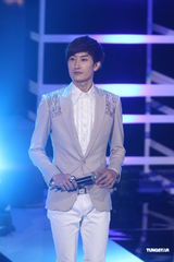 组图：韩国团体大出动 SJ-M唐禹哲high翻台北