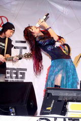 组图：“彩虹大使”阿密特现身相挺 支持同志权益