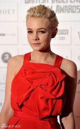 高清组图：凯瑞-穆里根简约打扮现身英国独立电影奖