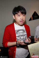 组图：叶念琛称从不车震 暗示庄思敏与他人缠绵