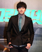 组图：《青蜂侠》韩国记者会 周杰伦帅气显自信