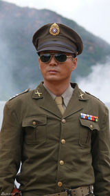 组图：《锁定美军特使》央八热播 李易祥演硬汉