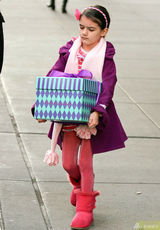 策划：明星宝宝着装大PK 小七苏瑞领衔萌妹子