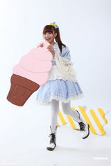 组图：台湾13岁女孩代言变辣妹 许雅涵将组新AKB48