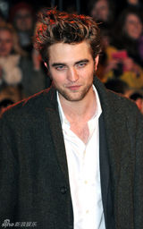 高清组图：《新月》英国粉丝见面会 斯图尔特雷人装