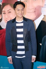 组图：张智霖亮相《冲2》庆功会 吴卓羲显老相