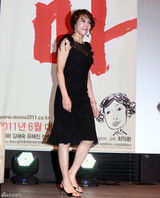 组图：韩国影片《妈妈》制作发布会 众星出席